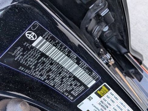 Used 2025 Toyota Corolla LE FWD image 36