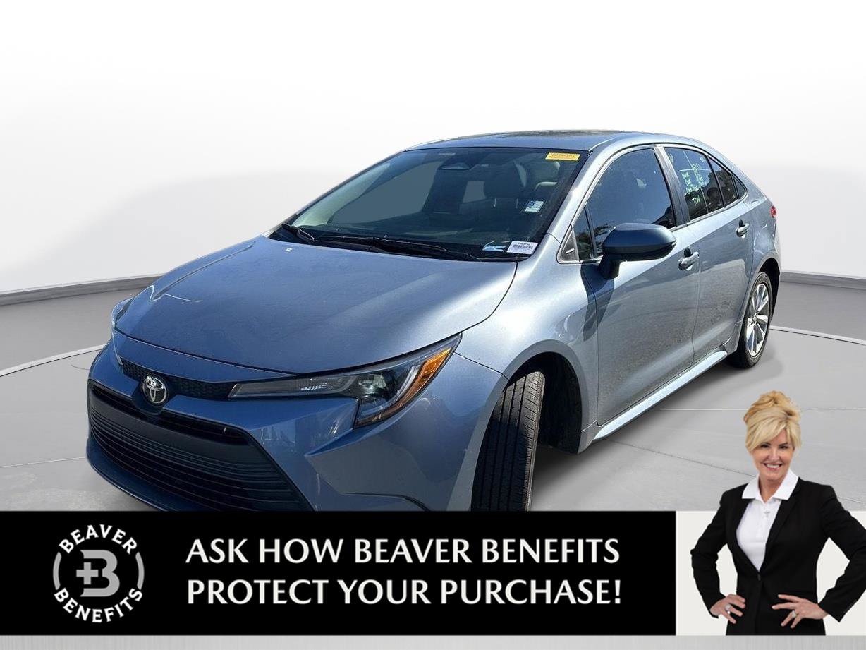 Used 2024 Toyota Corolla LE w/ LE Convenience Package FWD image 1