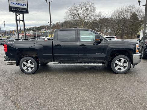 Used 2016 Chevrolet Silverado 2500 LT w/ LT Convenience Package image 2