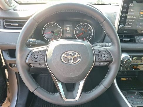 Used 2022 Toyota RAV4 XLE Premium FWD image 14