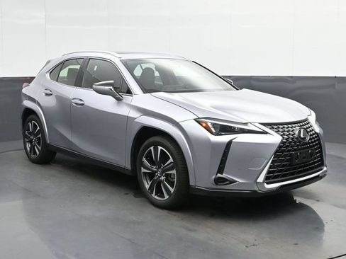 Used 2025 Lexus UX 300h AWD w/ Accessory Package (Z1) image 2