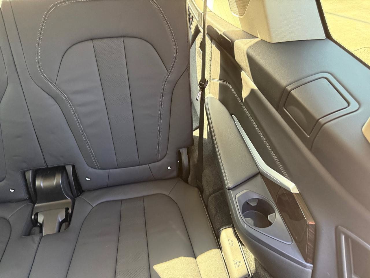 Used 2020 BMW X7 xDrive40i w/ Premium Package AWD/4WD image 31