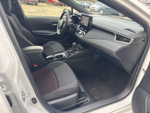 Used 2023 Toyota Corolla SE w/ Carpet Mat Package (TMS) image 19
