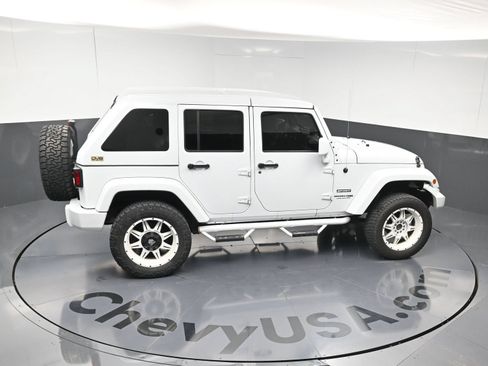 Used 2018 Jeep Wrangler Unlimited Sport S AWD/4WD image 24