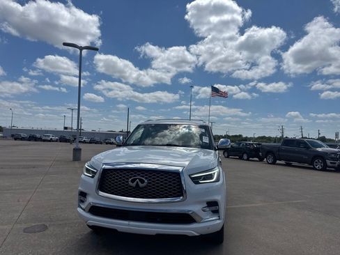 Used 2018 INFINITI QX80 2WD w/ Deluxe Technology Package image 6
