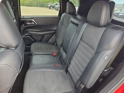 Used 2024 Mitsubishi Outlander FWD image 14