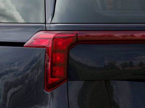 New 2026 Kia Carnival SX w/ SX Dark Edition Package FWD image 11