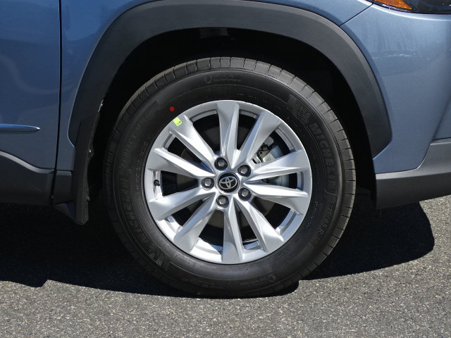 New 2026 Toyota Corolla Cross LE FWD image 4