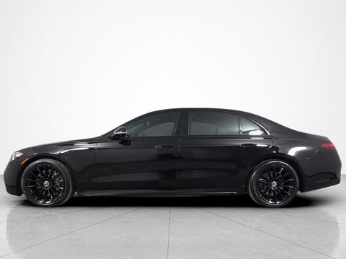 Used 2022 Mercedes-Benz S 580 4MATIC Sedan image 2