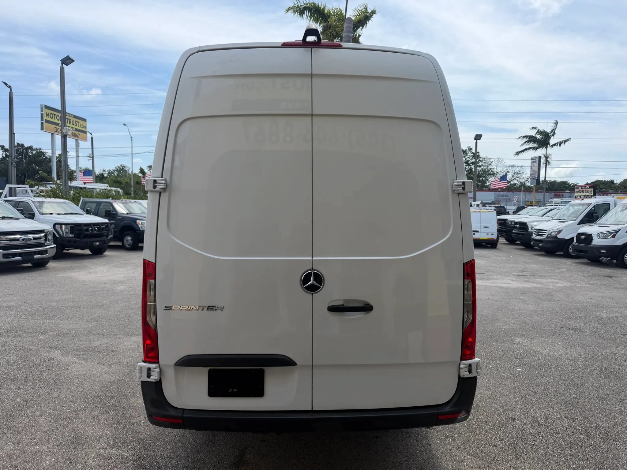 Used 2024 Mercedes-Benz Sprinter 2500 image 4