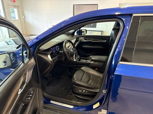 Used 2023 Cadillac XT6 Premium Luxury w/ Platinum Package AWD/4WD image 23