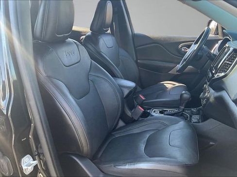 Used 2021 Jeep Cherokee Limited image 29