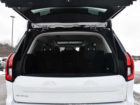 Used 2025 Ford Expedition Active image 20