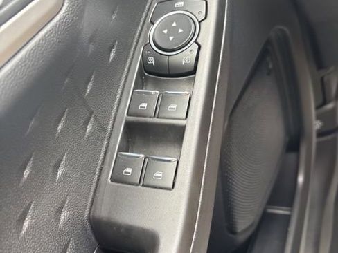 Used 2020 Ford Escape SEL image 18