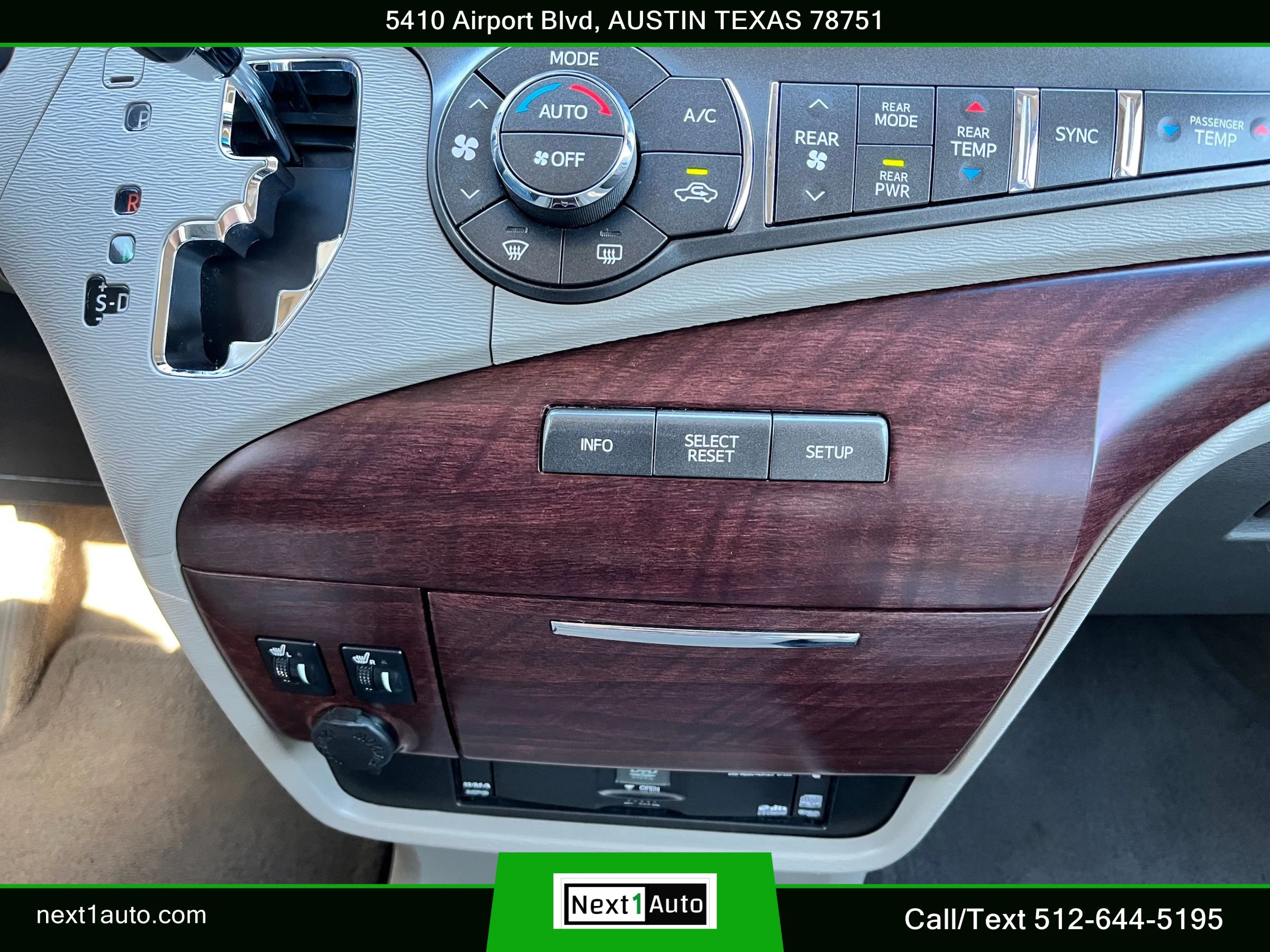 Used 2014 Toyota Sienna XLE w/ Entertainment Package FWD image 26