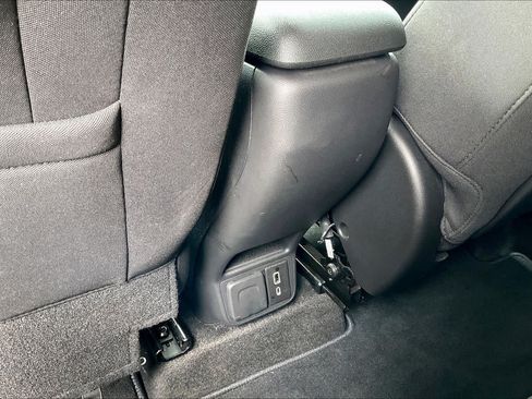 Used 2023 Chevrolet TrailBlazer LT w/ Convenience Package FWD image 33