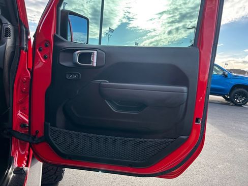 Used 2023 Jeep Wrangler Unlimited AWD/4WD image 26