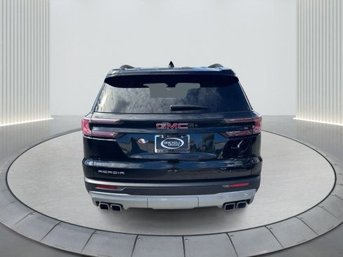 Used 2024 GMC Acadia Elevation w/ Trailering Package image 8
