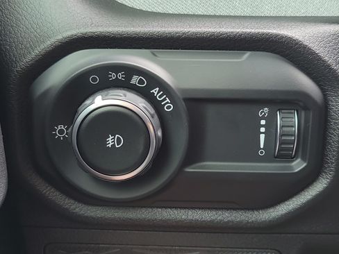 Used 2025 Jeep Wrangler Unlimited Sport AWD/4WD image 24