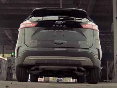 Used 2023 Ford Edge SEL w/ Convenience Package AWD/4WD image 7