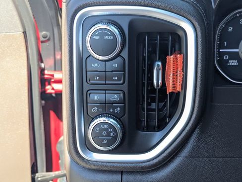 Used 2022 GMC Sierra 1500 SLT w/ SLT Premium Plus Package AWD/4WD image 31