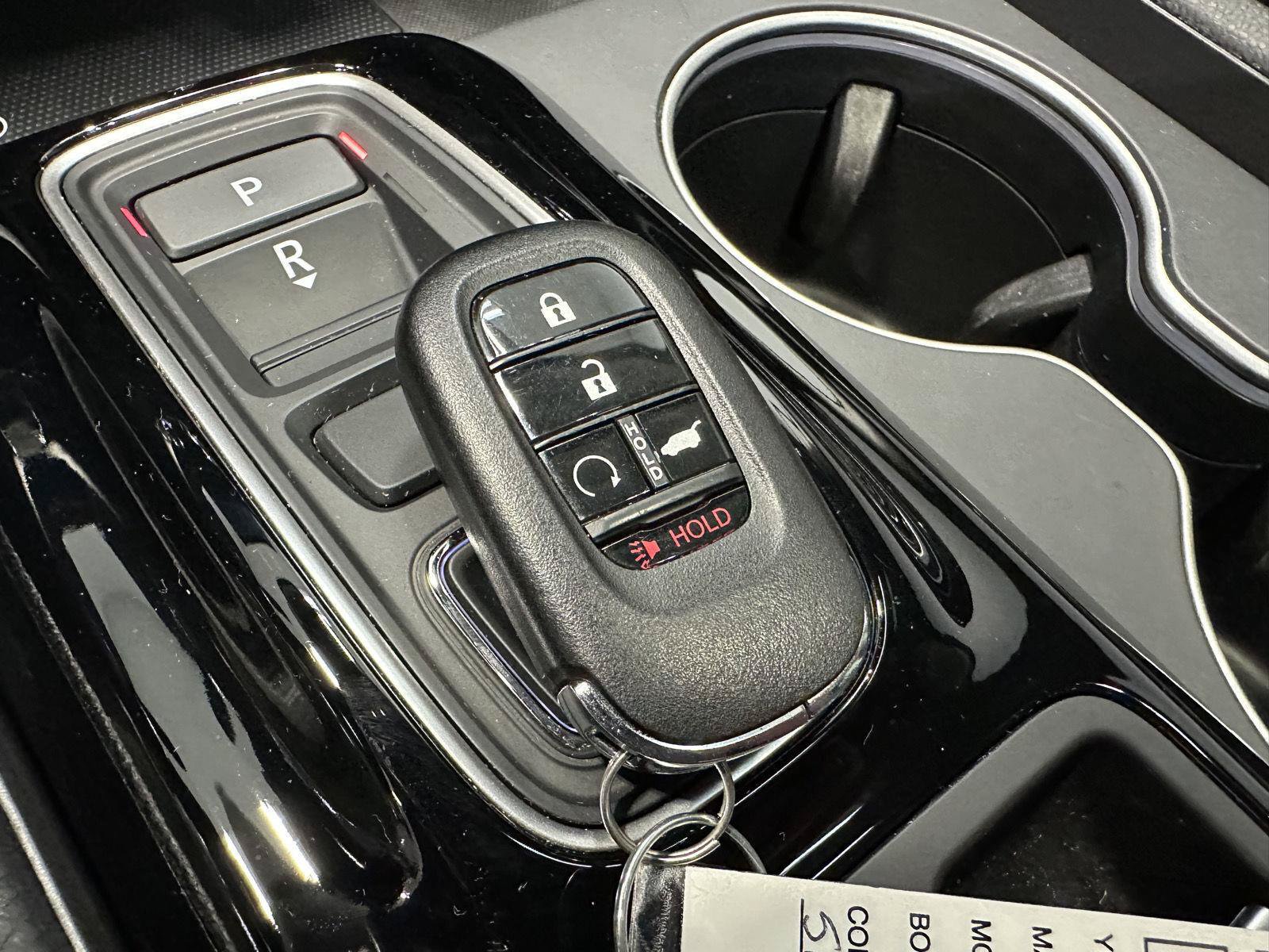 Certified 2025 Honda Pilot Elite image 37