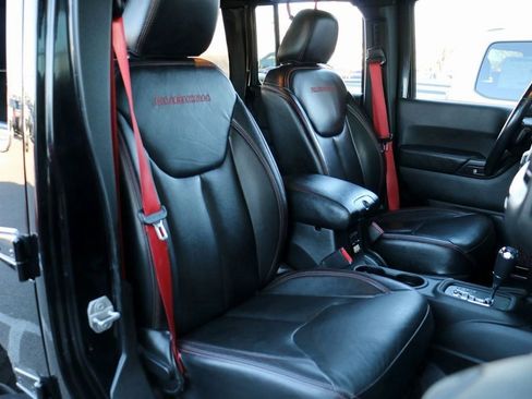 Used 2017 Jeep Wrangler Unlimited Rubicon image 30