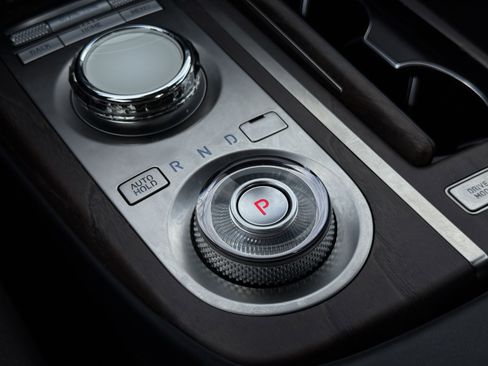 Used 2023 Genesis G80 image 28