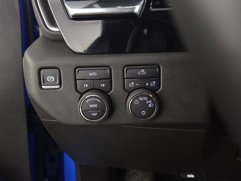 Certified 2025 Chevrolet Silverado 1500 LT w/ Convenience Package II image 17