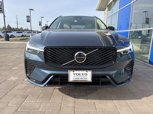 New 2026 Volvo XC60 B5 Ultra w/ Climate Package AWD/4WD image 3