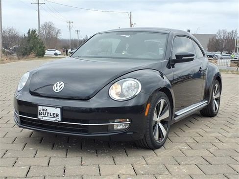 Used 2013 Volkswagen Beetle 2.0T image 2