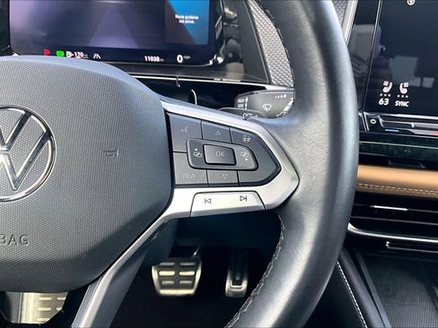 Used 2024 Volkswagen Atlas Cross Sport SEL R-Line image 24