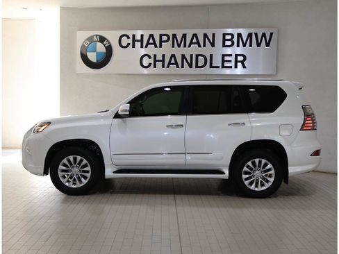 Used 2019 Lexus GX 460 Premium AWD/4WD image 3