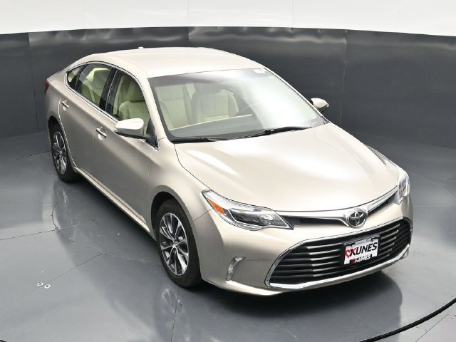 Used 2016 Toyota Avalon XLE FWD image 45