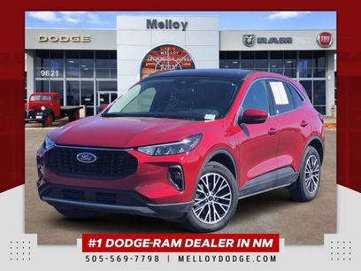Used 2025 Ford Escape SE w/ Class II Trailer Tow Package