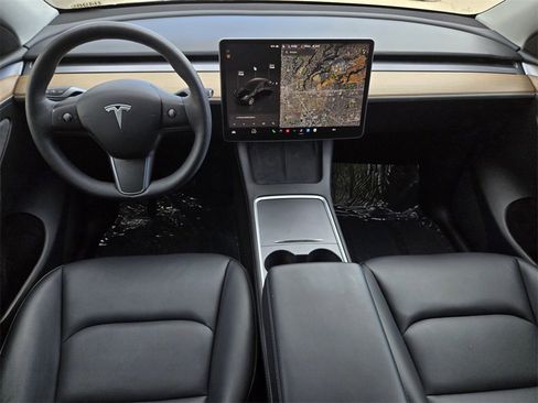 Used 2023 Tesla Model Y Long Range image 13