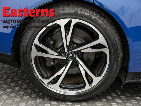 Used 2022 Audi e-tron GT Premium Plus w/ Performance Package image 32