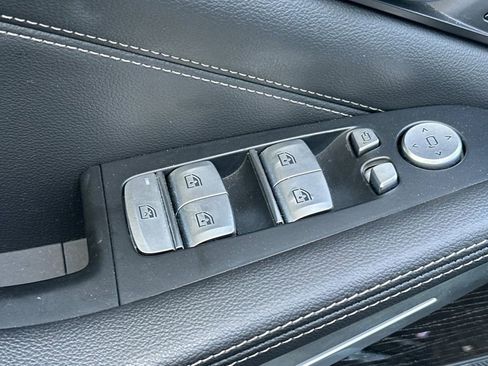 Used 2020 BMW X7 xDrive40i w/ M Sport Package image 11