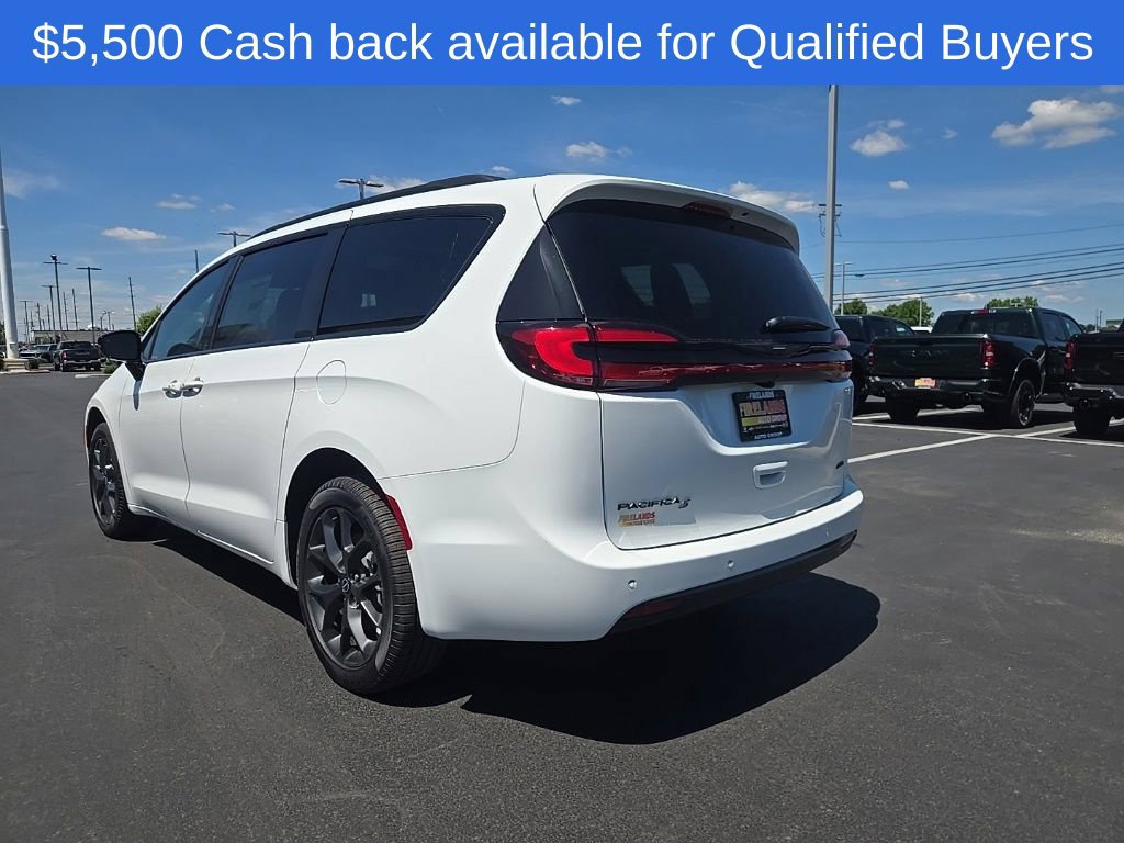 New 2026 Chrysler Pacifica Select w/ S Appearance Package AWD/4WD image 6