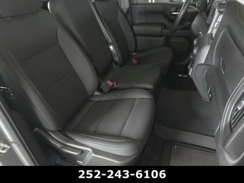 Used 2023 Chevrolet Silverado 1500 Custom AWD/4WD image 33