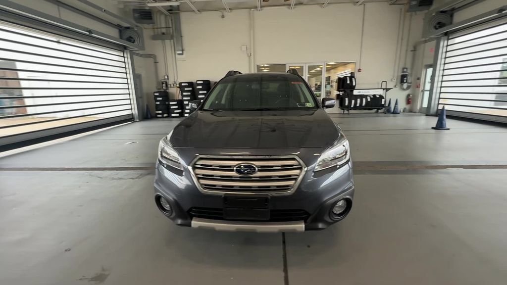 Used 2017 Subaru Outback 2.5i Limited AWD/4WD image 14
