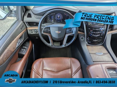 Used 2020 Cadillac Escalade ESV Premium Luxury AWD/4WD image 20