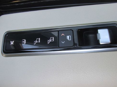 Used 2020 Land Rover Range Rover HSE image 91