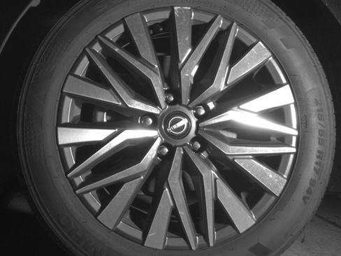 Used 2025 Nissan Altima 2.5 SV FWD image 15
