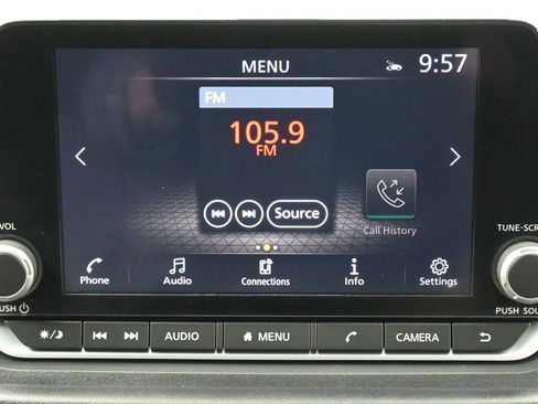 Used 2023 Nissan Rogue SV FWD image 9