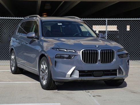Used 2026 BMW X7 xDrive40i AWD/4WD image 1