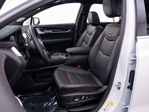 Certified 2026 Cadillac XT5 Premium Luxury w/ Driver Assist Package AWD/4WD image 19
