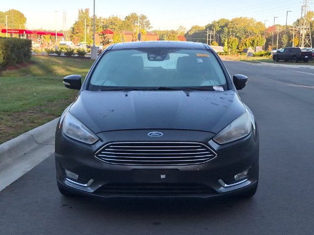 Used 2018 Ford Focus Titanium w/ Titanium Technology Package FWD image 8