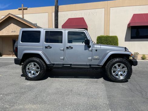 Used 2015 Jeep Wrangler Unlimited Sahara w/ Max Tow Package image 4