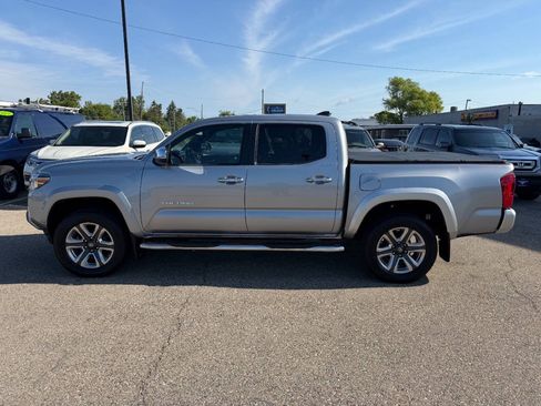 Used 2017 Toyota Tacoma Limited w/ Tow Package AWD/4WD image 2